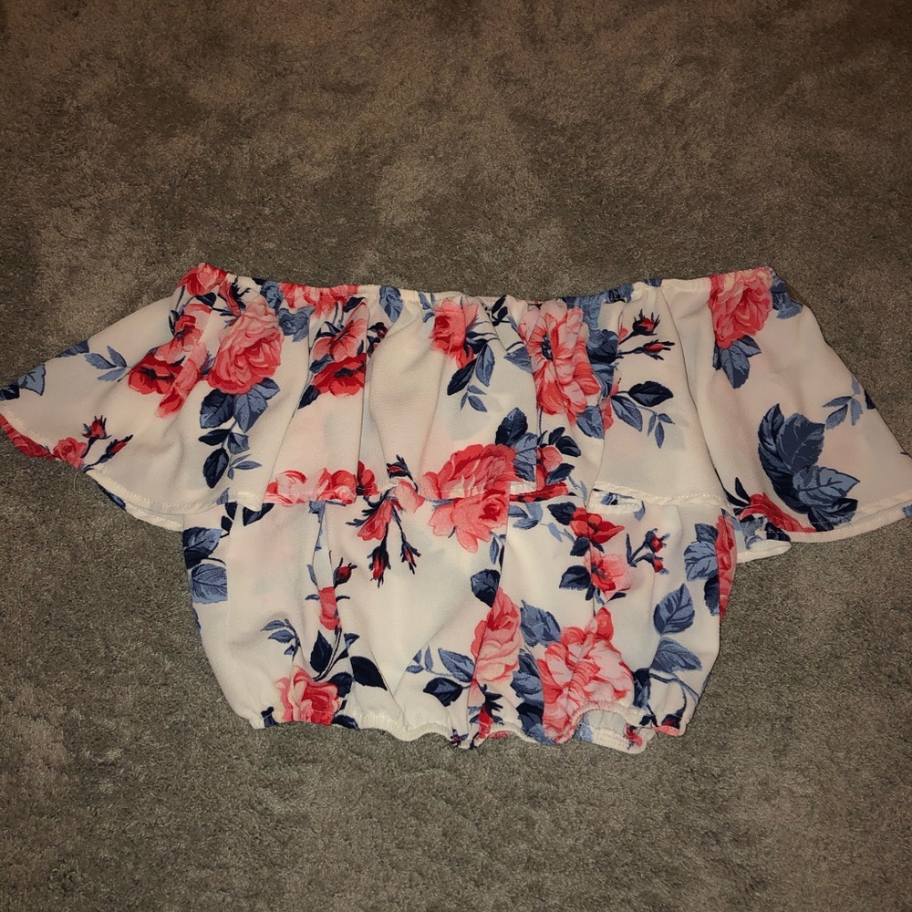 ADORABLE off the shoulder crop top